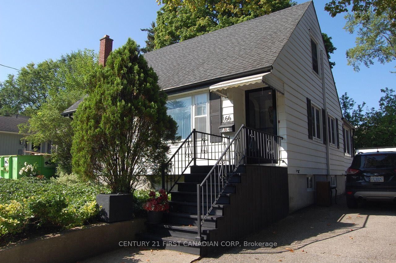 Property Photo:  166 Foster Avenue  ON N6H 2L1 
