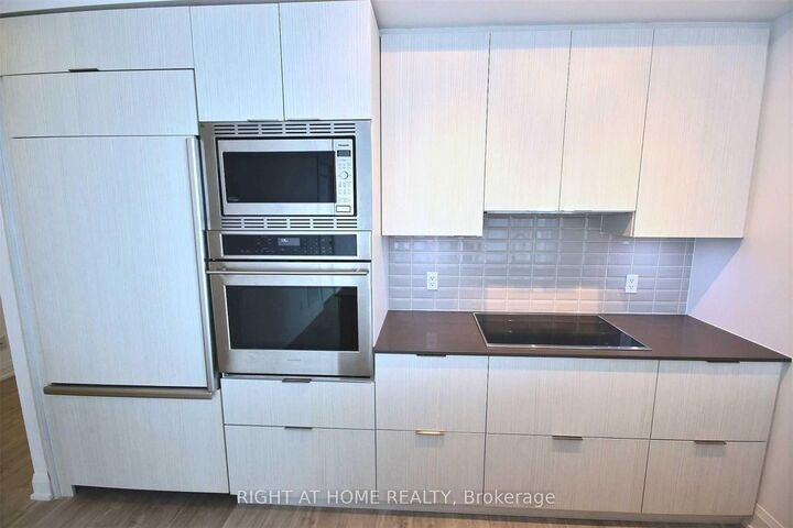 Property Photo:  56 Annie Craig Drive 1703  ON M8V 0C5 