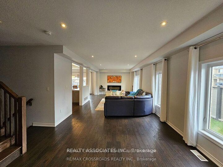 Property Photo:  35 Cutts Crescent  ON L0R 1C0 