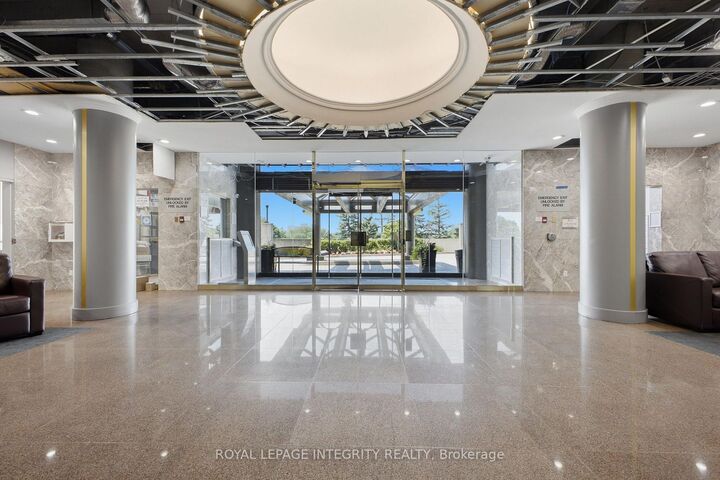 Property Photo: 545 St Laurent Boulevard 803 ON K1K 4H9