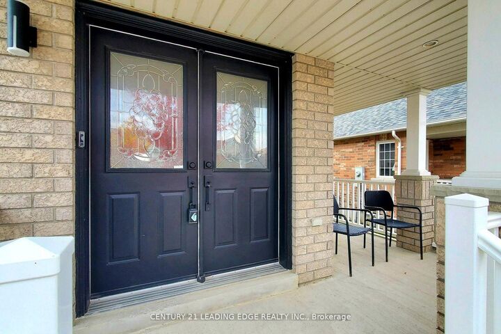 Property Photo: 29 Pardon Ave Avenue ON L1P 1V1