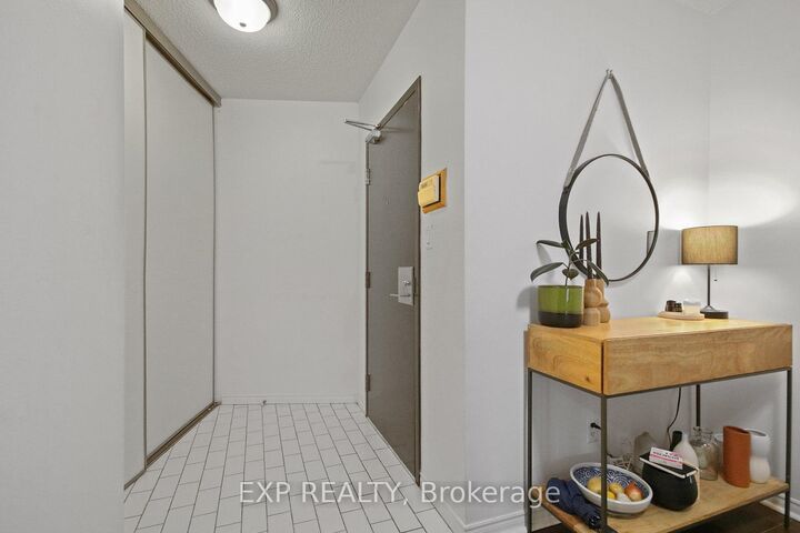 Property Photo:  25 The Esplanade N/A 808  ON M5E 1W5 