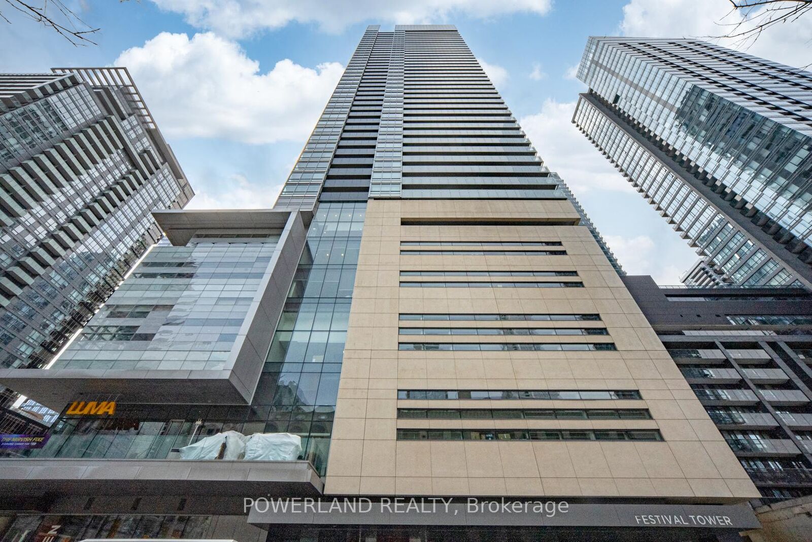 Property Photo:  80 John Street 1309  ON M5V 3X4 