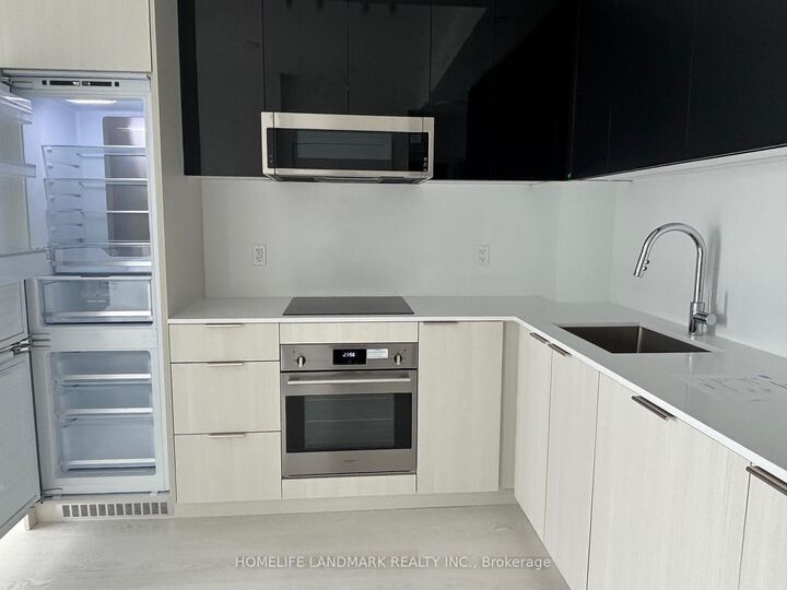 Property Photo:  308 Jarvis Street 3307  ON M5A 2P2 