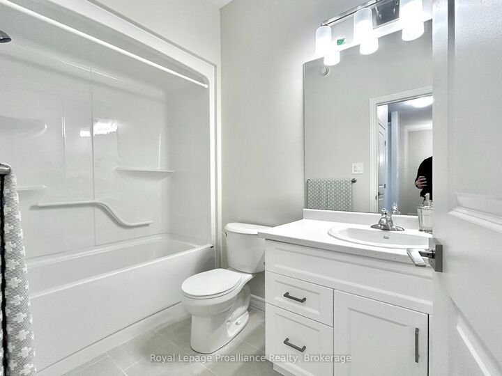 Property Photo:  130 Athabaska Drive  ON K8N 0T2 