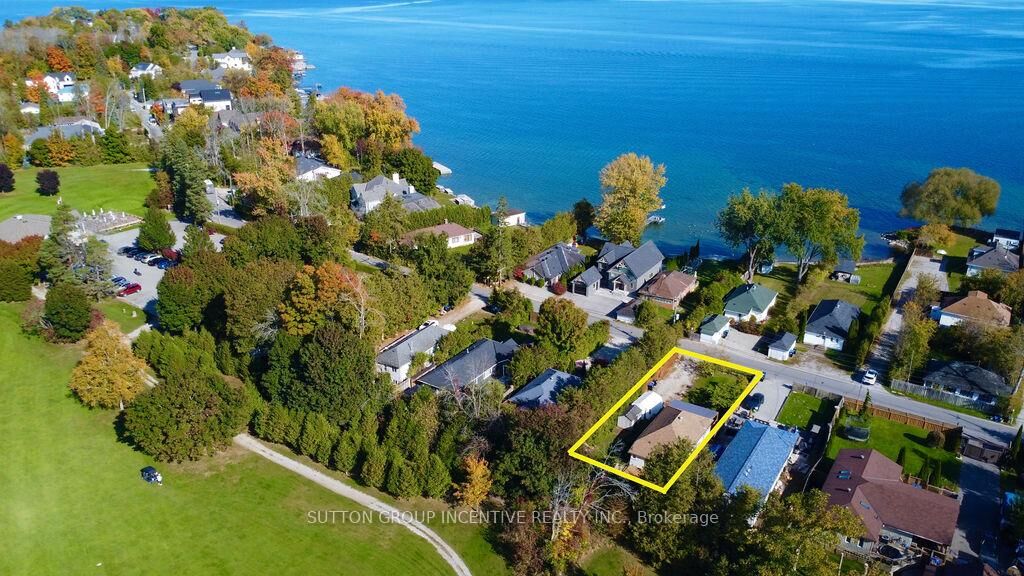 Property Photo:  1556 Houston Avenue  ON L9S 4M7 
