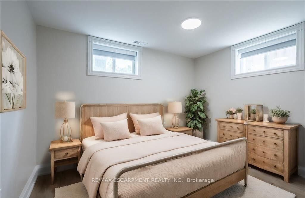Property Photo:  80 Irene Avenue D  ON L8G 2B2 