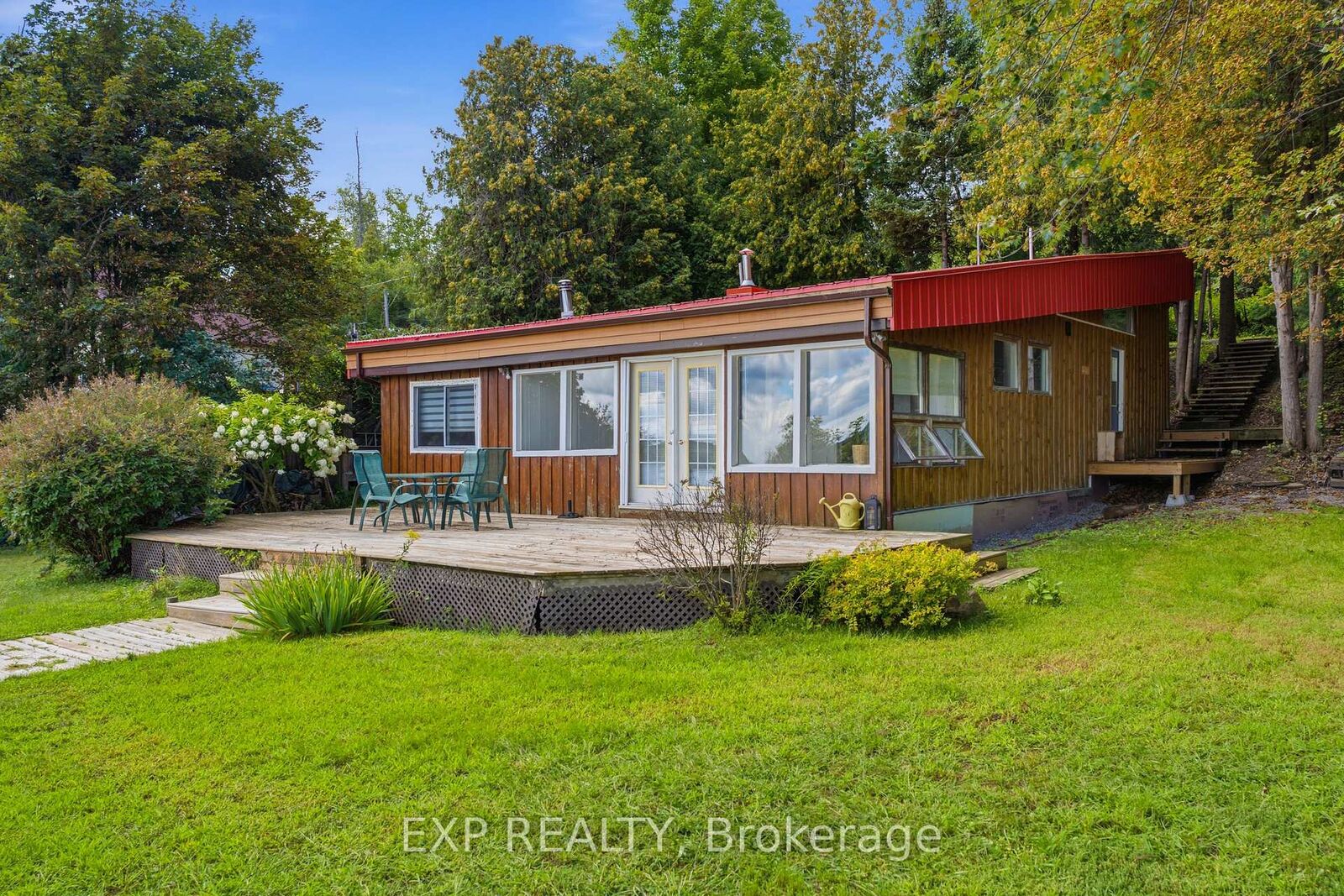 Property Photo:  15 Neely Street  ON K0A 1T0 