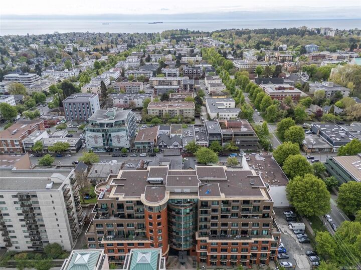Property Photo:  1029 View St #914  BC V8V 0C9 