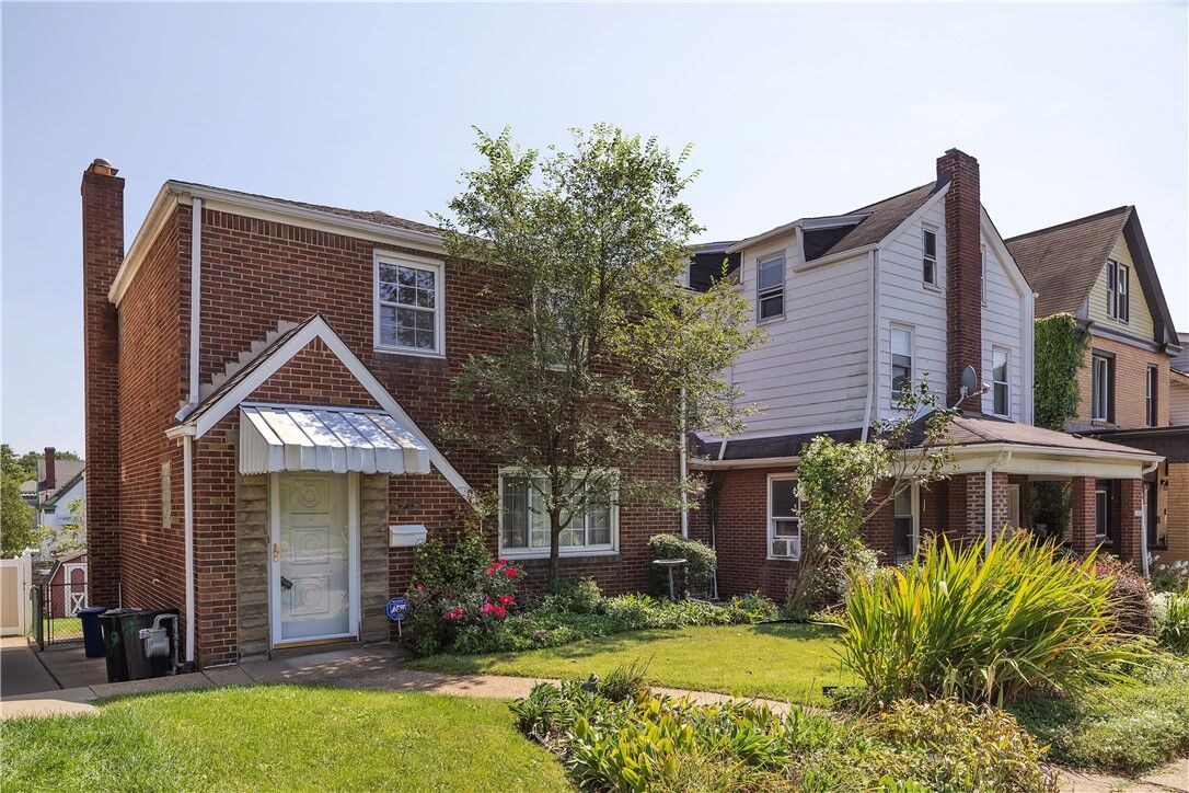 Property Photo: 2219 Bensonia Avenue PA 15216
