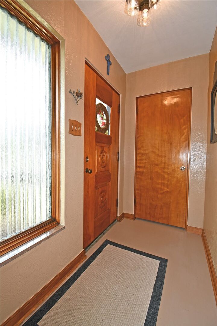 Property Photo:  4636 Meadowgreen Dr  PA 15236 