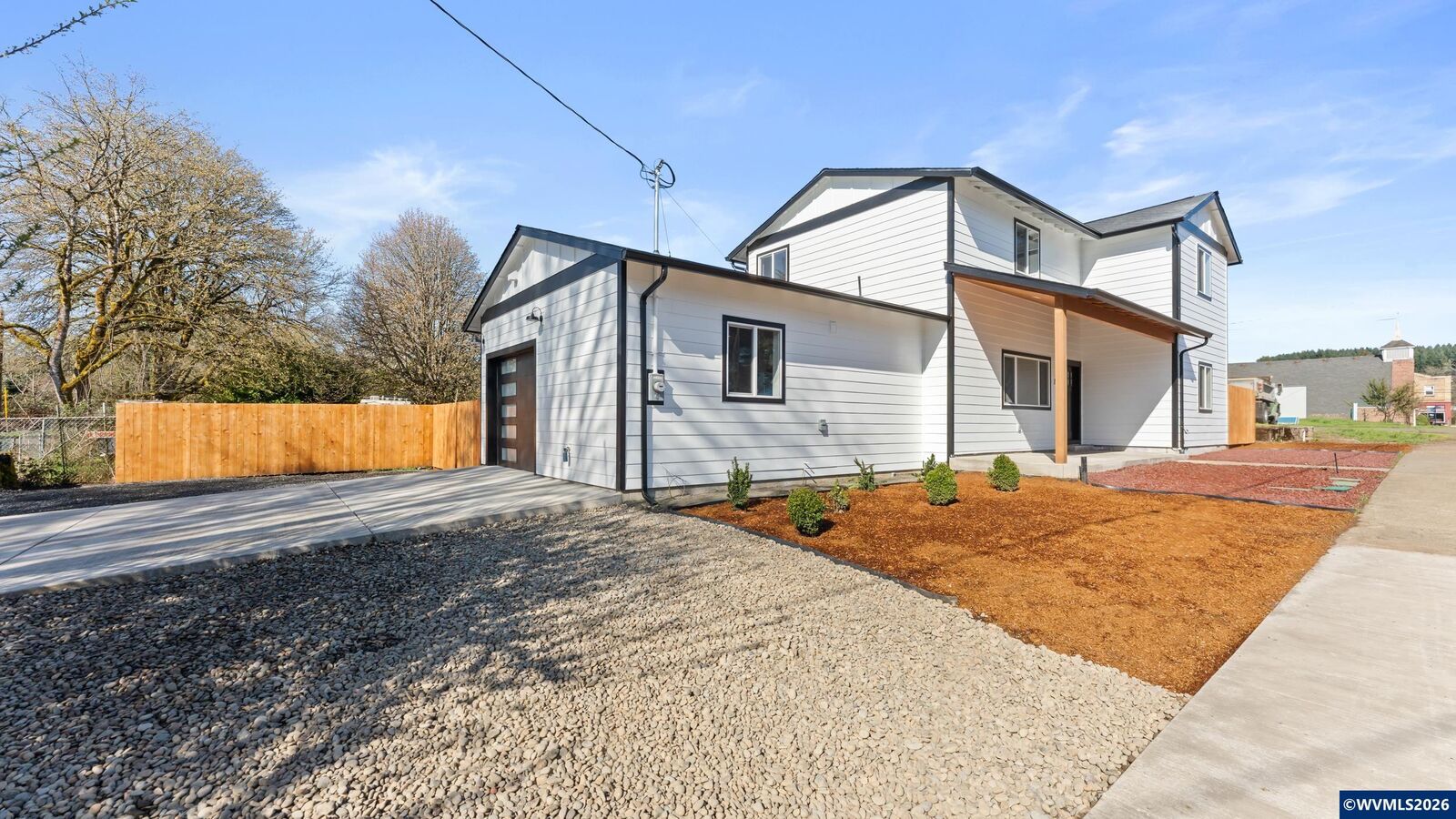 Property Photo:  141 NE D St  OR 97396 