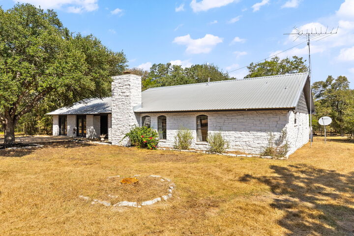 Property Photo:  196 Willy Road  TX 78602 