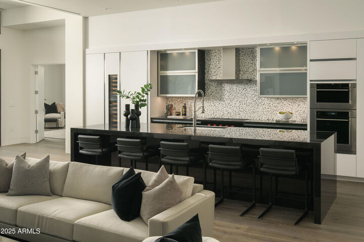 Property Photo: 6587 N Palmeraie Boulevard 3020 AZ 85253