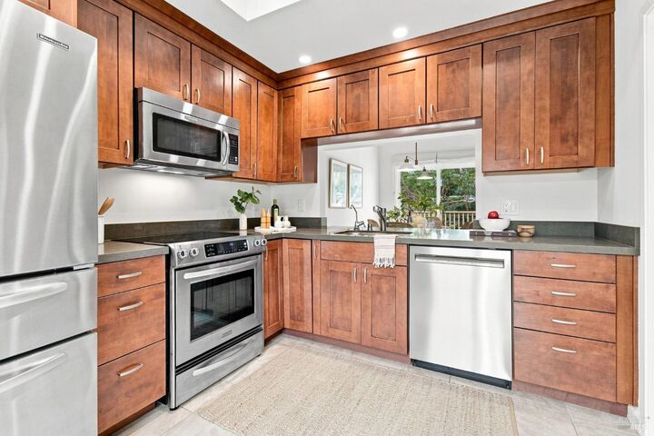 Property Photo: 8 Chaucer Court CA 94941