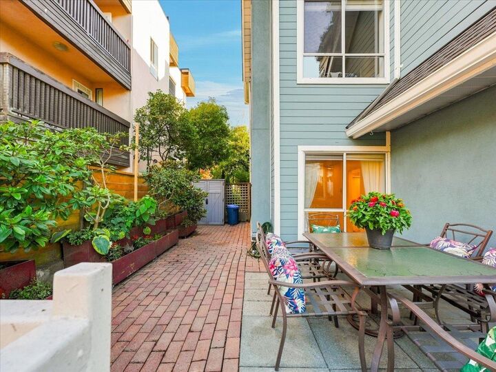 Property Photo: 1729 E Georgia Street 203 BC V5L 2B3