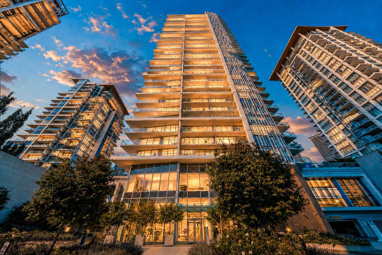 Property Photo:  2351 Beta Avenue 1801  BC V5C 0M2 