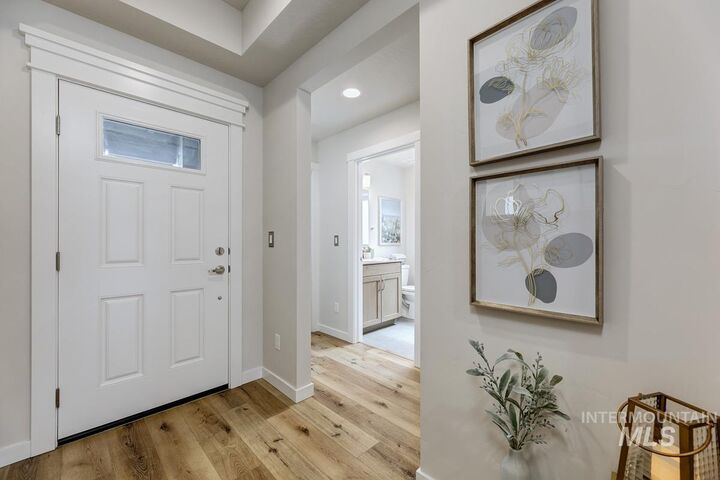Property Photo:  348 W Radiant Ridge  ID 83642 