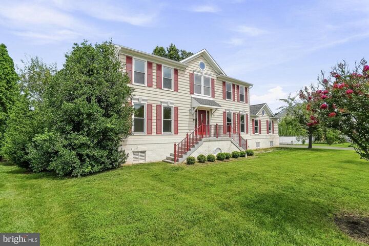 Property Photo:  17004 Spates Hill Road  MD 20837 