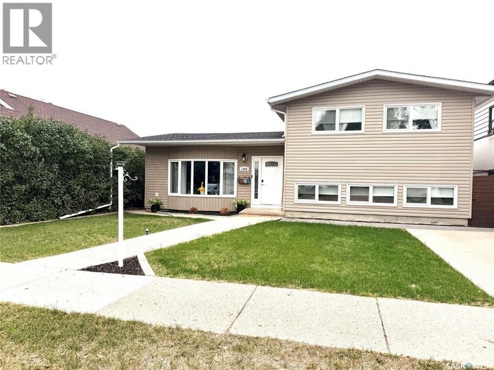 Property Photo:  1409 2nd Street S  SK S4A 0M5 