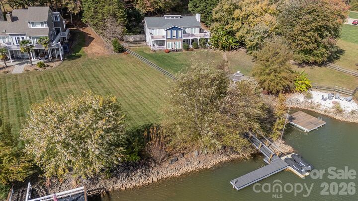 Property Photo:  332 Queens Cove Road  NC 28117 