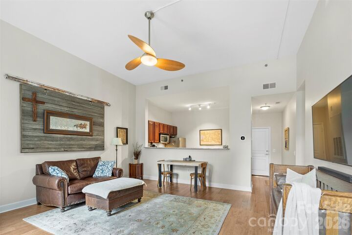 Property Photo: 1315 East Boulevard 203 NC 28203