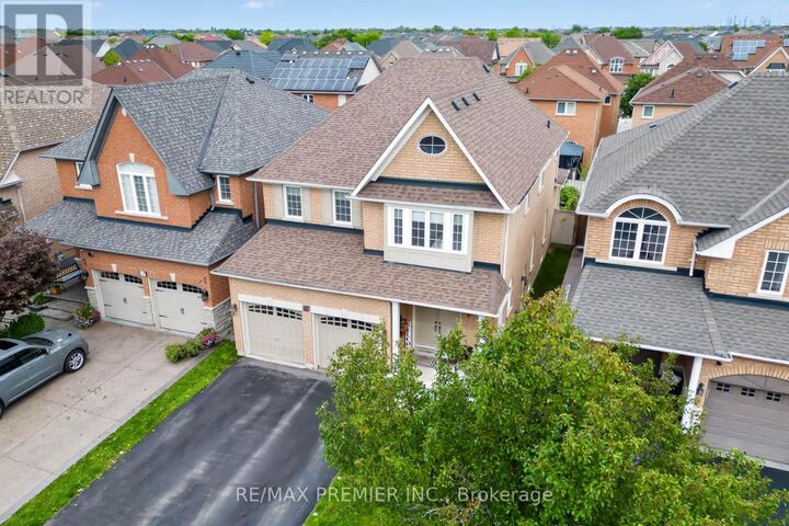 Property Photo:  19 Timberwolf Road  ON L6P 2B4 