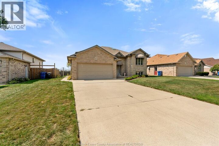 Property Photo:  837 Cottage Grove  ON N9Y 3G3 