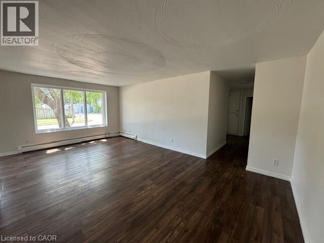 Property Photo:  232 Louisa Street 1B  ON N2H 5M7 