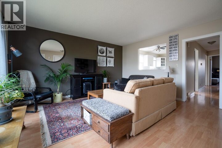 Property Photo:  927 Fuller Avenue  BC V1Y 6X5 
