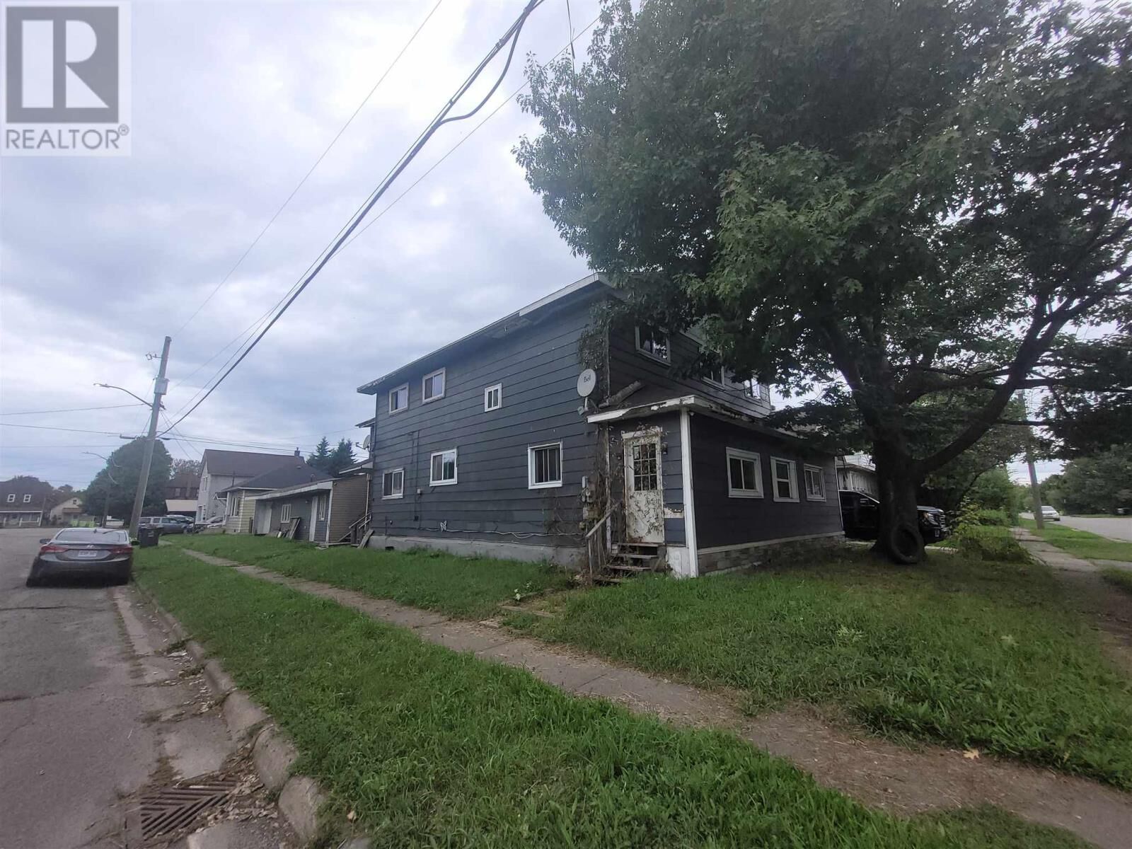 Property Photo:  99 Letcher St  ON P6C 4X7 