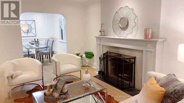 Property Photo:  361 Fairlawn Avenue  ON M5M 1T5 
