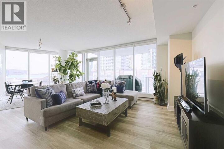 Property Photo: 433 11 Avenue Southeast AB T2G 0C7