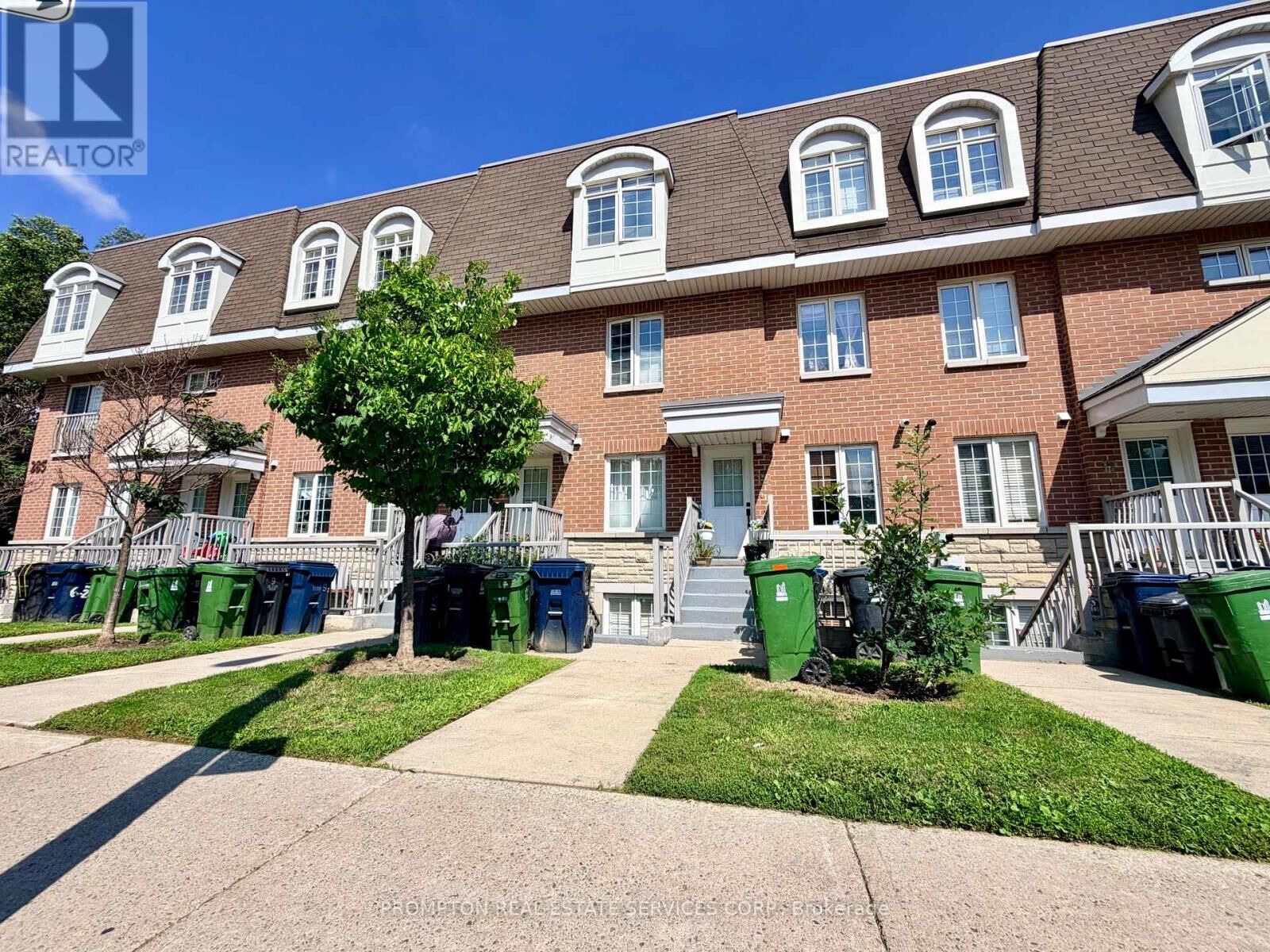 Property Photo: 285 Antibes Drive 11 ON M2R 3X9