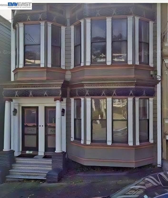 Property Photo:  