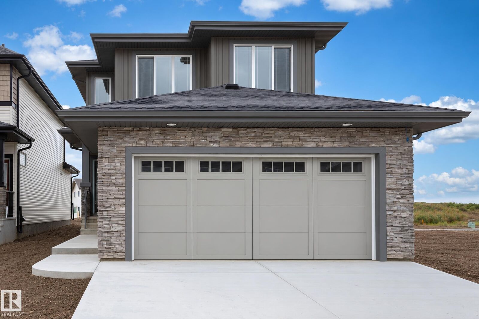 Property Photo:  6279 180 Avenue NW  AB T5Y 4L8 