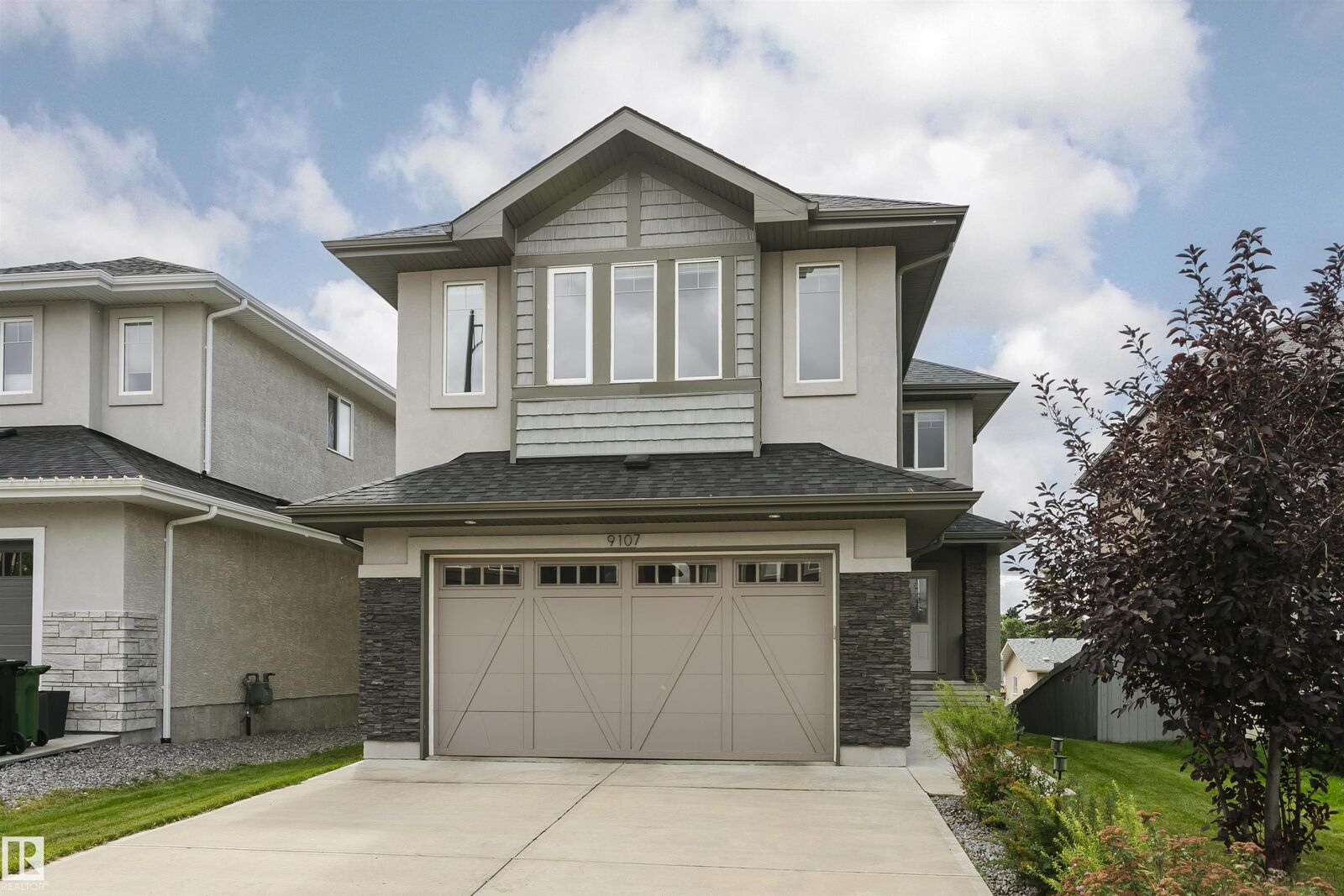Property Photo:  9107 181 Avenue NW  AB T5Z 0K1 