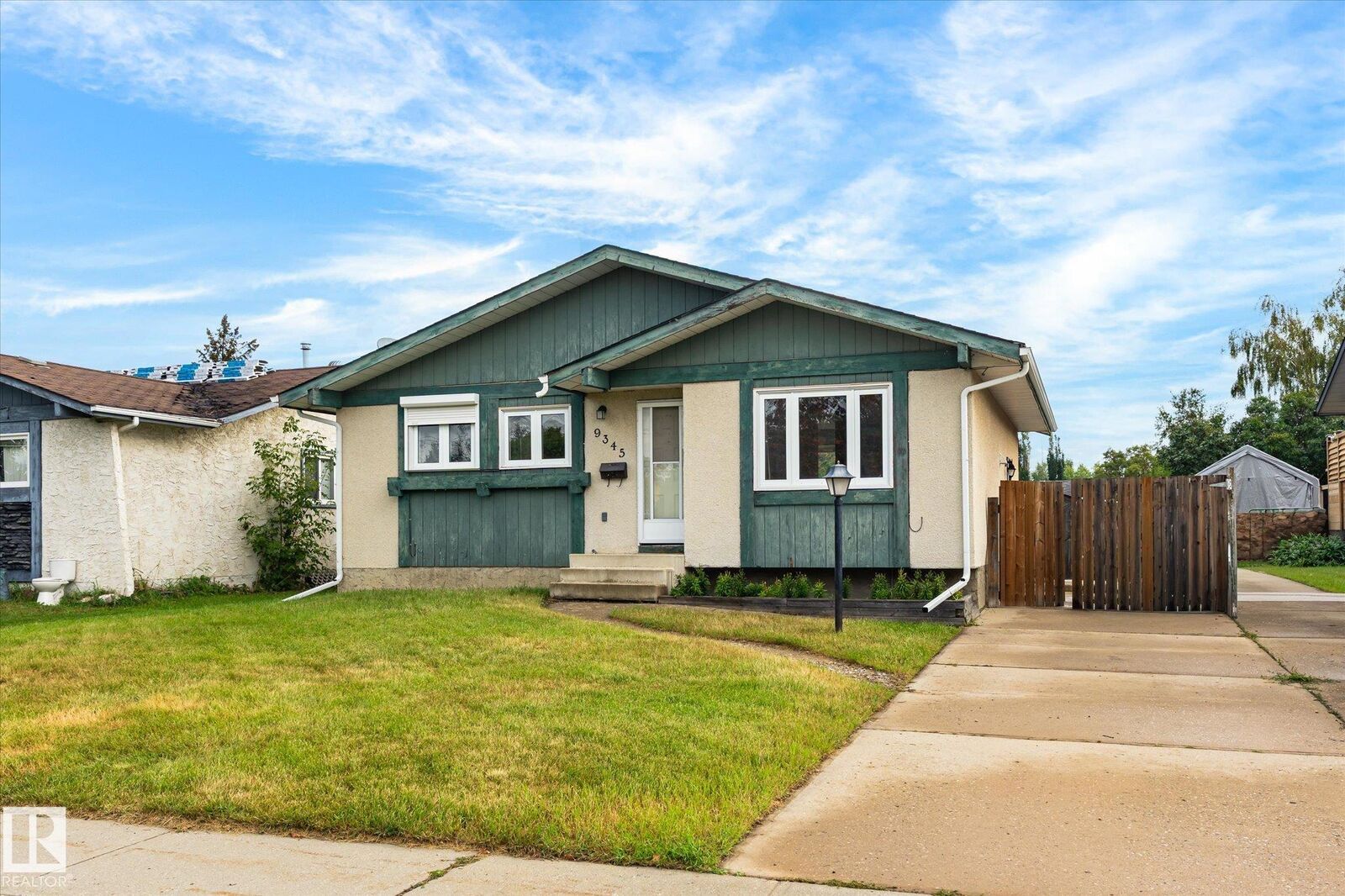 Property Photo:  9345 79 Street  AB T8L 3P3 