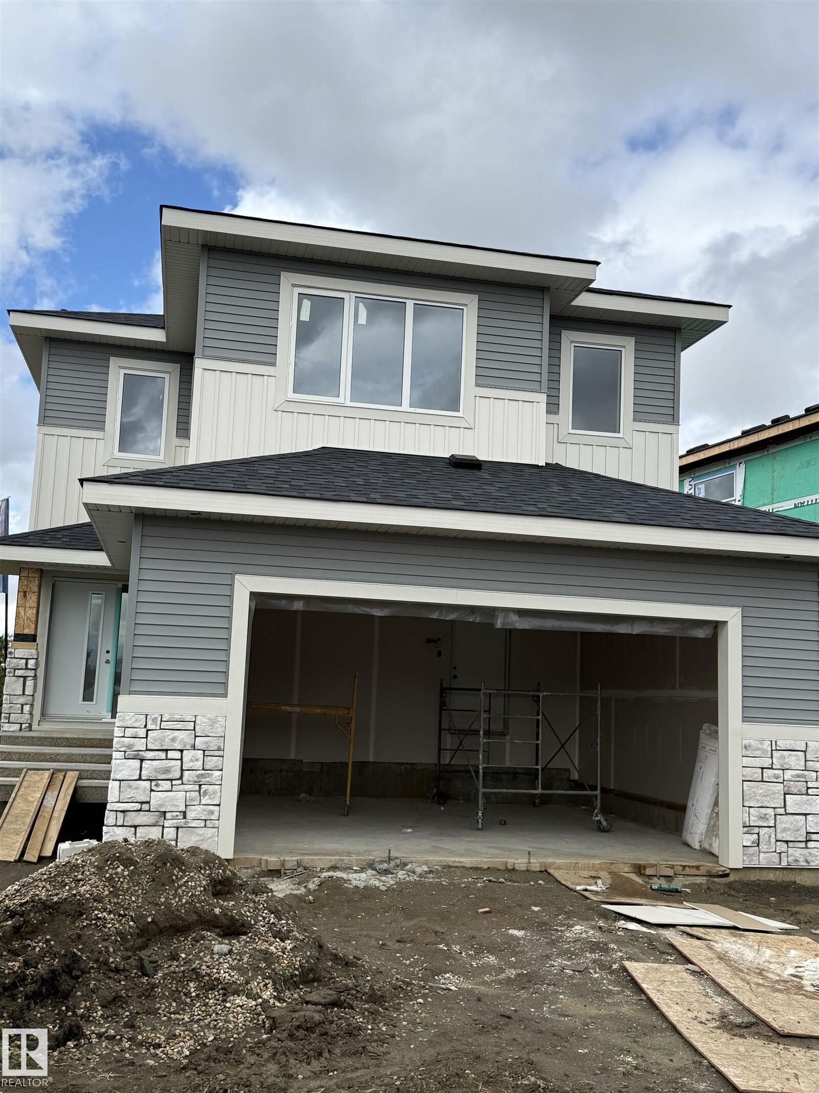 Property Photo:  9608 89A Street  AB T8R 2R6 