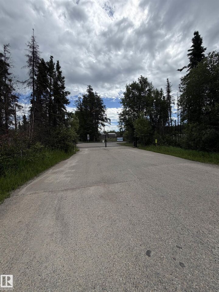 Property Photo:  53207 Hghway 31 65  AB T0E 2B0 