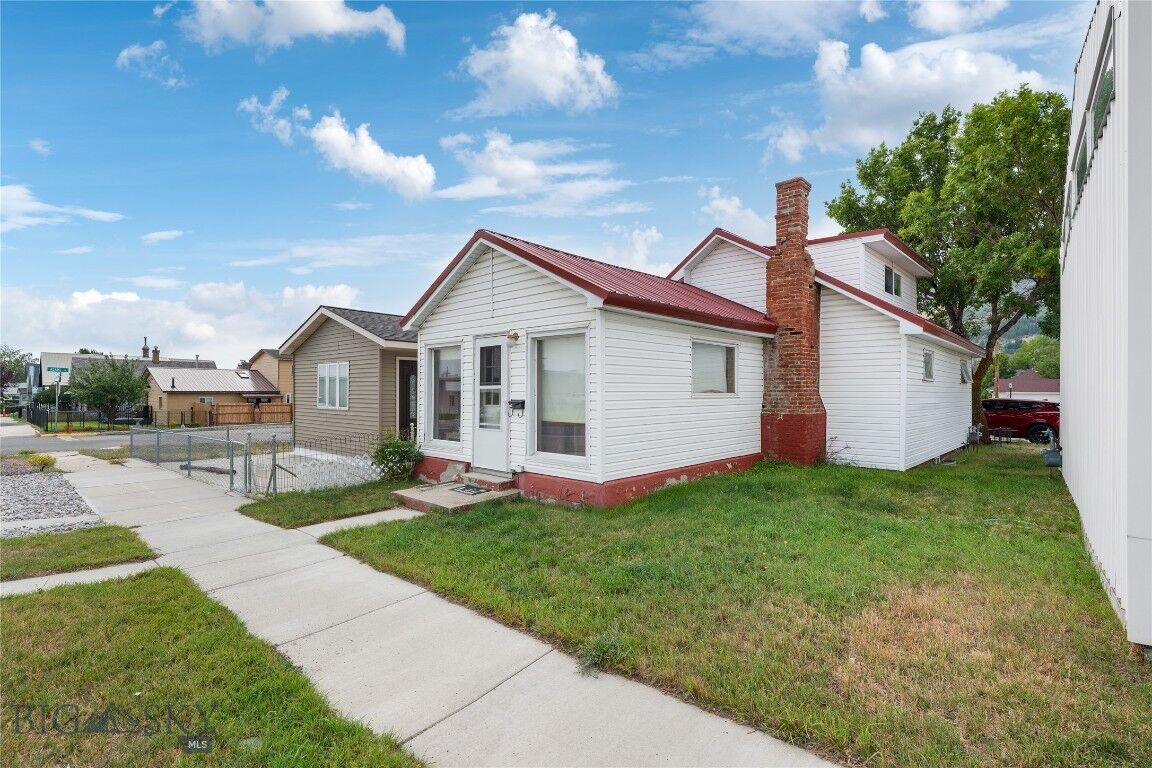 Property Photo:  919 E Commercial Avenue  MT 59711 