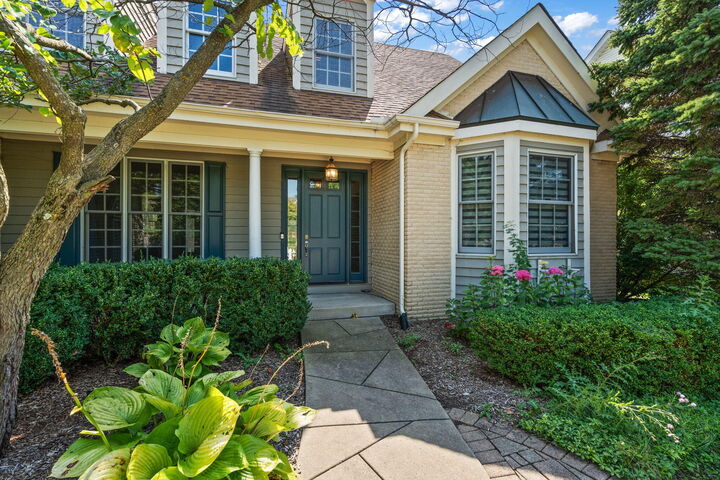 Property Photo:  1624 Timberwood Lane  IN 46321 