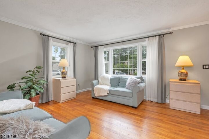 Property Photo:  2114 Aldene Ave  NJ 07076 