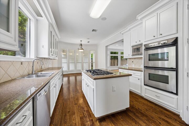 Property Photo:  3618 Bellefontaine Street  TX 77025 