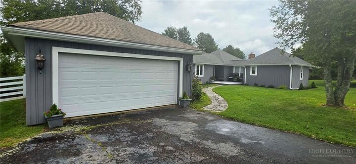 Property Photo:  1639 Memorial Park Dr.  NC 28675 