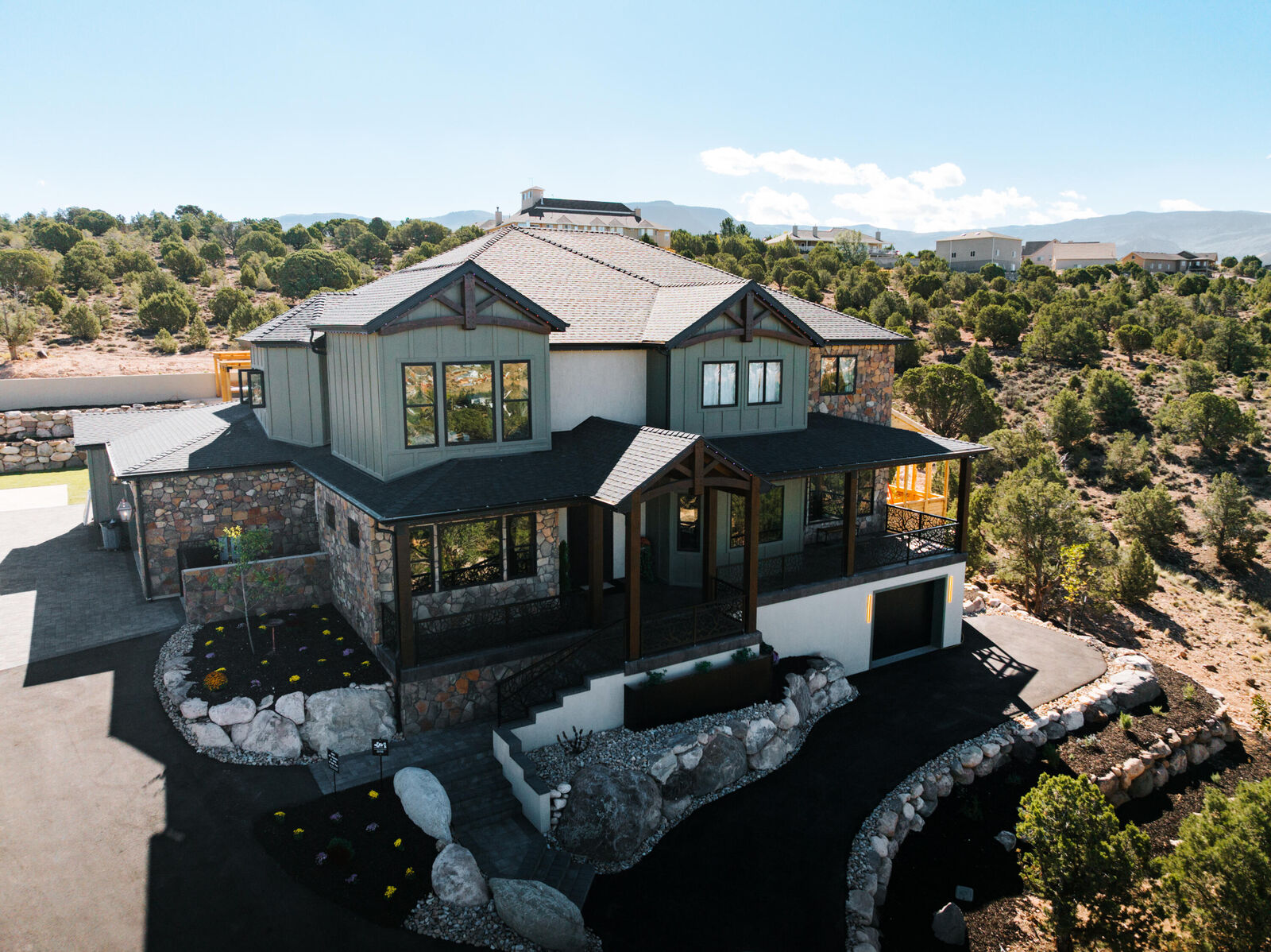 Property Photo: 1321 S Cedar Bluffs Dr UT 84720