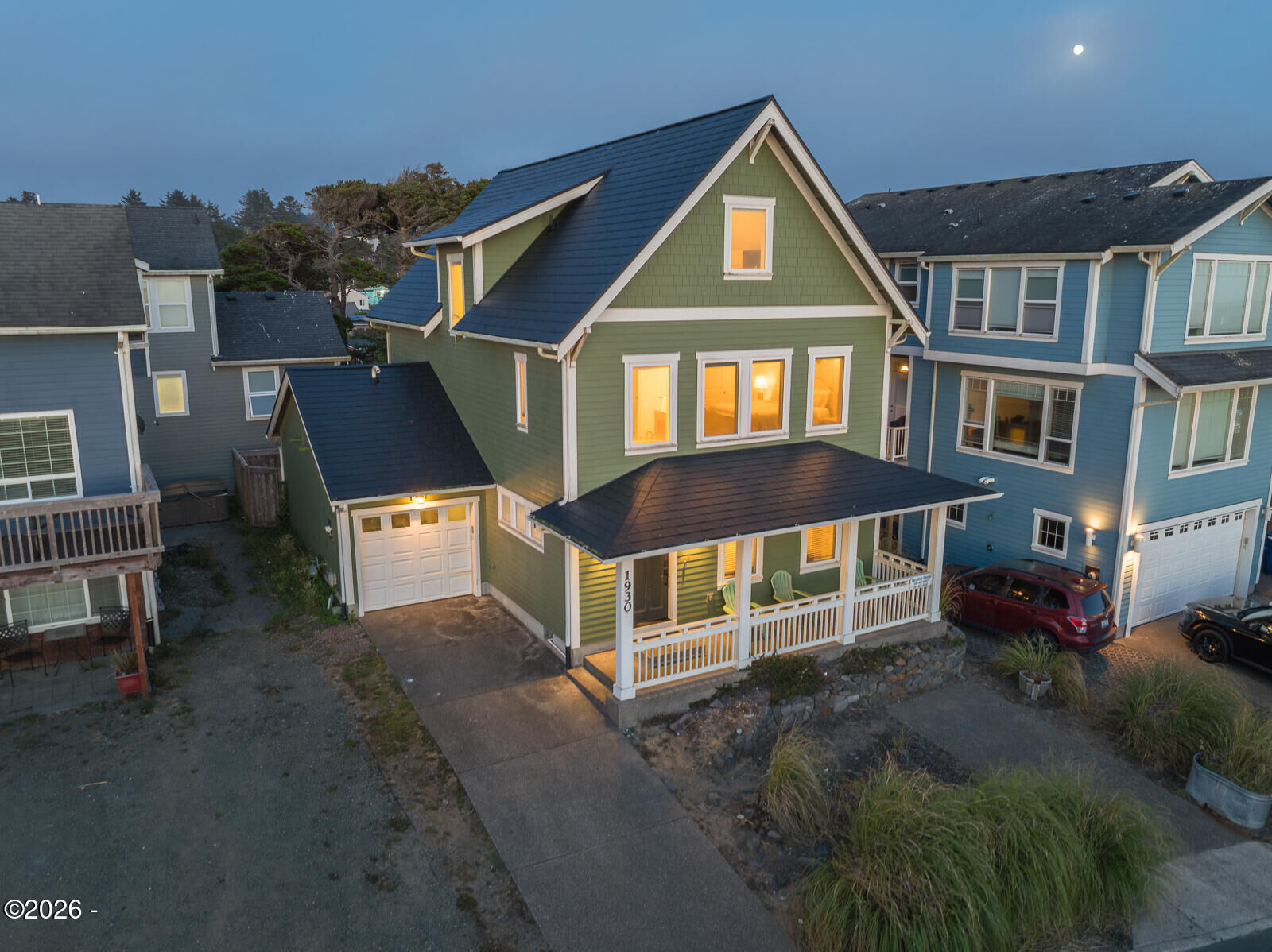 Property Photo:  1930 NW Harbor Avenue  OR 97367 