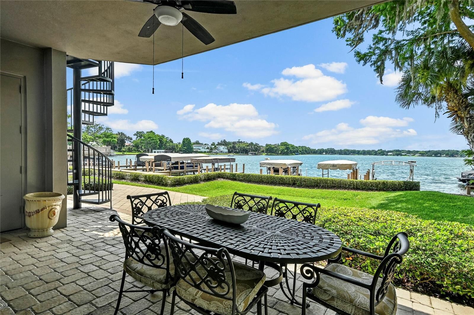 Property Photo:  660 Osceola Avenue 101  FL 32789 