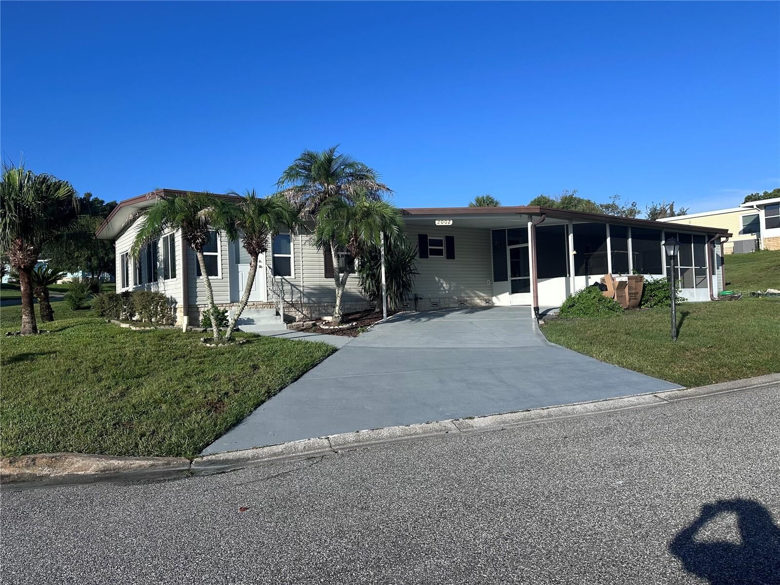 Property Photo:  2002 Live Oak Lane 14  FL 32798 