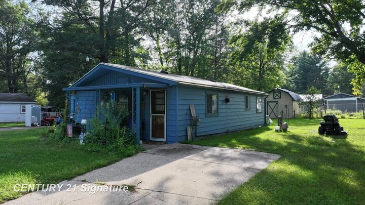 Property Photo:  5284 Spring Creek Drive  MI 48756 